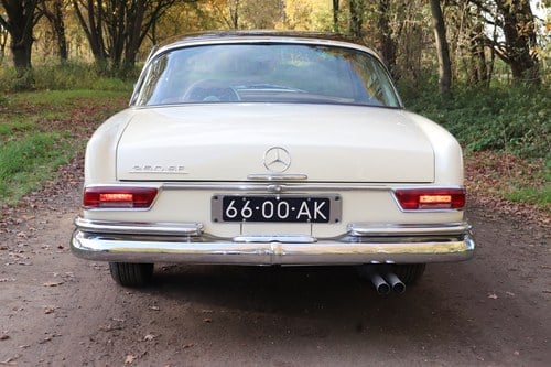 1966 Mercedes-Benz 250 SE Te koop (foto 5 van 80)