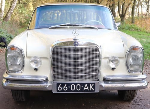 1966 Mercedes-Benz 250 SE Te koop (foto 3 van 80)