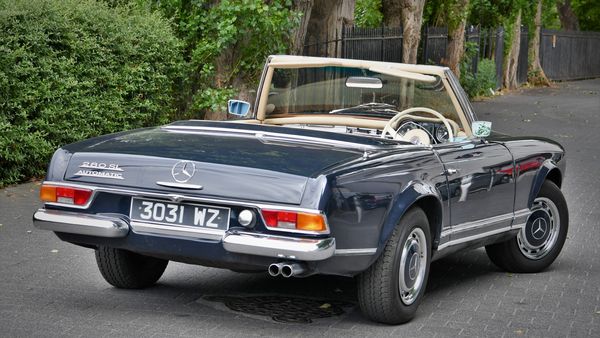 1968 Mercedes-Benz 280 SL ‘Pagoda' For Sale (picture :index of 10)