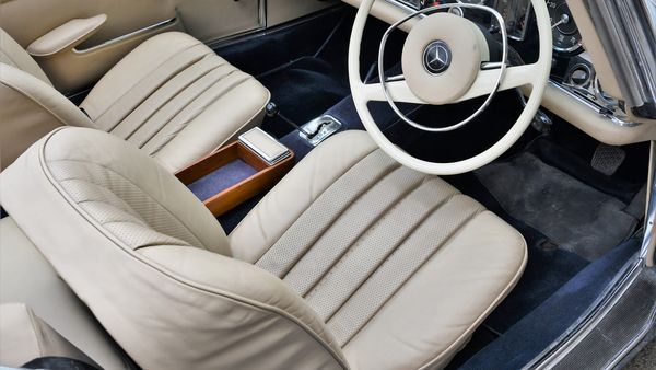 1968 Mercedes-Benz 280 SL ‘Pagoda' For Sale (picture :index of 47)