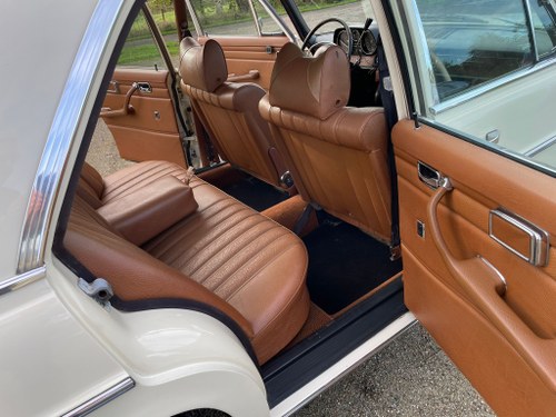 1970 Mercedes-Benz 250 (W114) En venta (imagen 23 de 64)