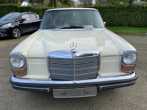 1970 Mercedes-Benz 250 (W114) En venta (imagen 8 de 64)