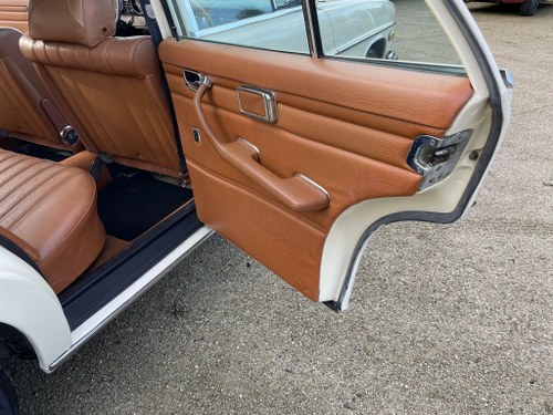 1970 Mercedes-Benz 250 (W114) En venta (imagen 22 de 64)