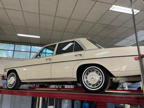 1970 Mercedes-Benz 250 (W114) En venta (imagen 11 de 64)