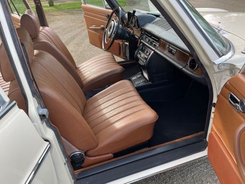 1970 Mercedes-Benz 250 (W114) En venta (imagen 20 de 64)