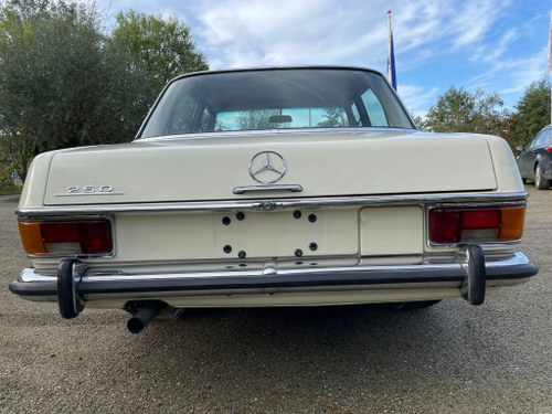 1970 Mercedes-Benz 250 (W114) En venta (imagen 5 de 64)