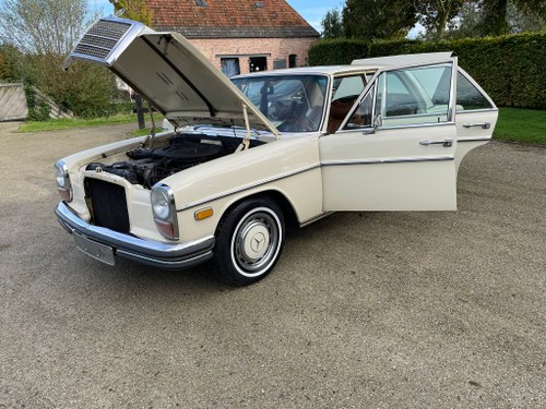 1970 Mercedes-Benz 250 (W114) En venta (imagen 13 de 64)