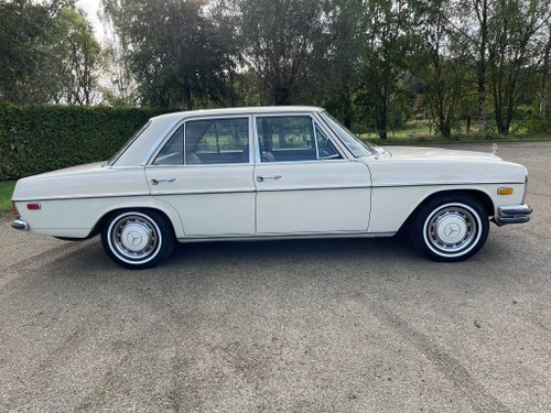1970 Mercedes-Benz 250 (W114) En venta (imagen 7 de 64)