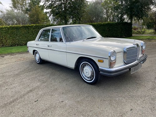 1970 Mercedes-Benz 250 (W114) En venta (imagen 2 de 64)