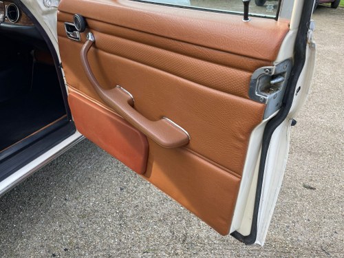 1970 Mercedes-Benz 250 (W114) En venta (imagen 21 de 64)