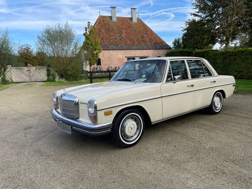 1970 Mercedes-Benz 250 (W114) En venta (imagen 10 de 64)
