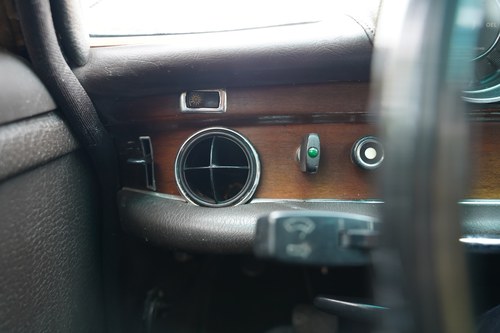 1972 Mercedes-Benz 280S LHD (W108) In vendita (immagine 39 di 140)