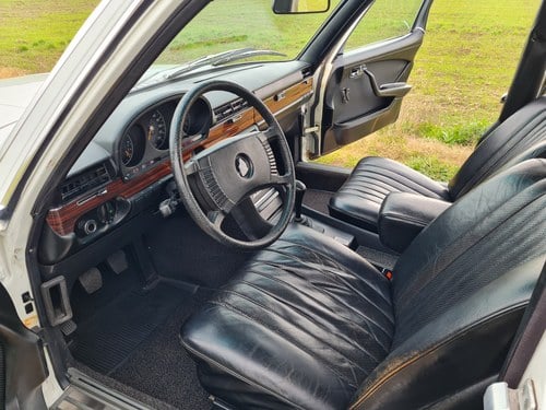 1974 Mercedes-Benz 350 SE (W116) In vendita (immagine 31 di 79)