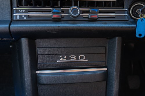 1975 Mercedes Benz 230-4 (W115) In vendita (immagine 49 di 140)