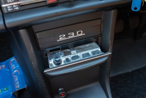 1975 Mercedes Benz 230-4 (W115) In vendita (immagine 50 di 140)