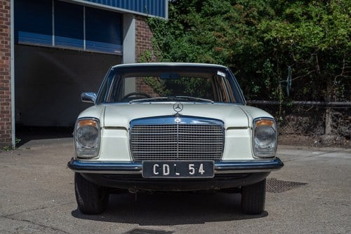 1975 Mercedes Benz 230-4 (W115) In vendita (immagine 3 di 140)
