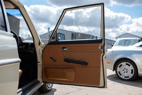 1975 Mercedes Benz 230-4 (W115) In vendita (immagine 34 di 140)