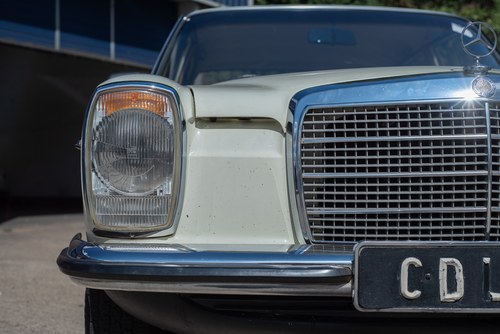 1975 Mercedes Benz 230-4 (W115) In vendita (immagine 92 di 140)