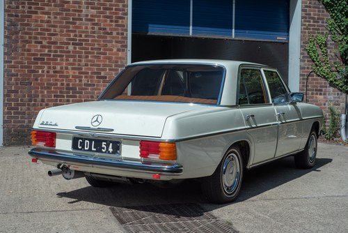 1975 Mercedes Benz 230-4 (W115) In vendita (immagine 10 di 140)