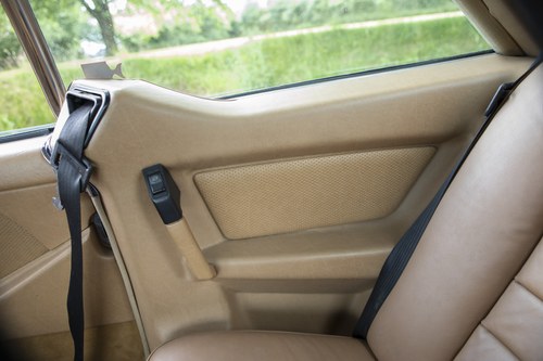 1984 Mercedes-Benz 500 SEC LHD For Sale (picture 54 of 127)