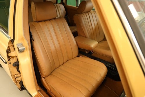 1985 Mercedes-Benz 230TE (T123) For Sale (picture 16 of 94)