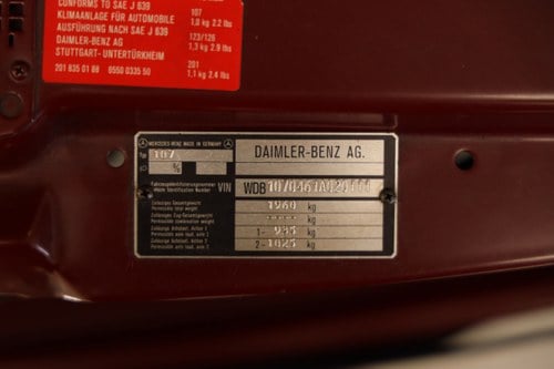 1985 Mercedes-Benz SL 500 (R107) zum Verkauf (Bild 56 von 100)