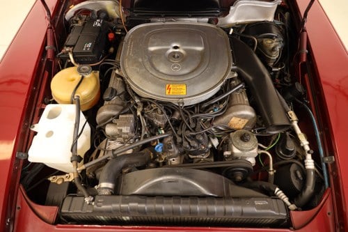 1985 Mercedes-Benz SL 500 (R107) zum Verkauf (Bild 96 von 100)