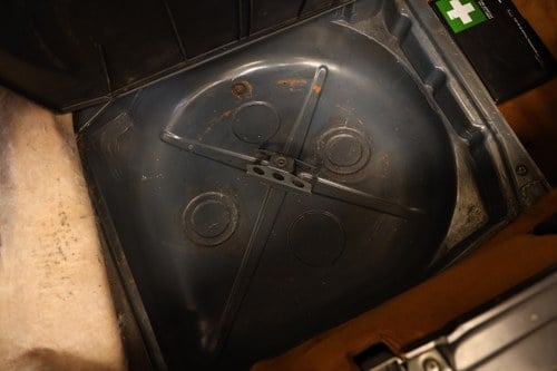 1985 Mercedes-Benz SL 500 (R107) zum Verkauf (Bild 45 von 100)