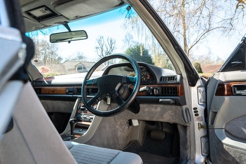 1986 Mercedes-Benz 560 SEC (W126) For Sale (picture 29 of 128)