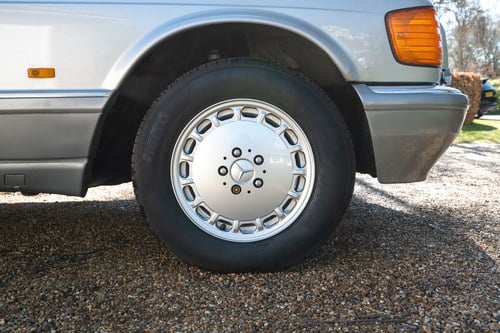 1986 Mercedes-Benz 560 SEC (W126) For Sale (picture 12 of 128)