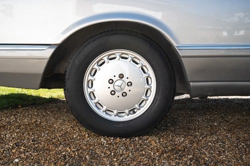 1986 Mercedes-Benz 560 SEC (W126) For Sale (picture 13 of 128)