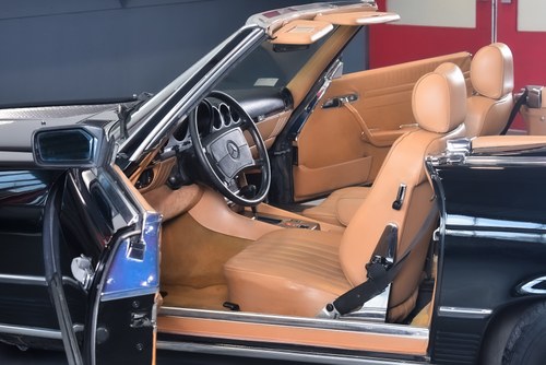 1986 Mercedes-Benz 560SL Convertible V8 (R107) - LHD Te koop (foto 22 van 48)
