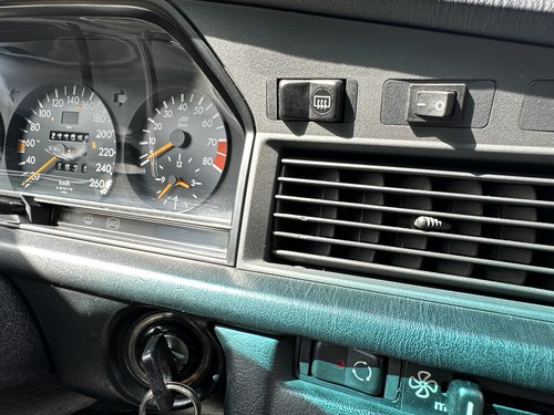 1988 Mercedes-Benz 190E 2.3L 16V Cosworth Manual In vendita (immagine 51 di 181)