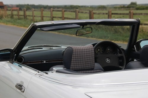 1987 Mercedes Benz 300SL R107 In vendita (immagine 63 di 132)