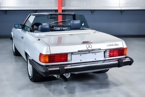 NO RESERVE - 1988 Mercedes-Benz 560 SL LHD (R107) En venta (imagen 18 de 88)