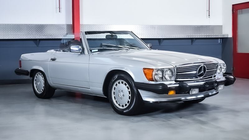 NO RESERVE - 1988 Mercedes-Benz 560 SL LHD (R107) For Sale By Auction