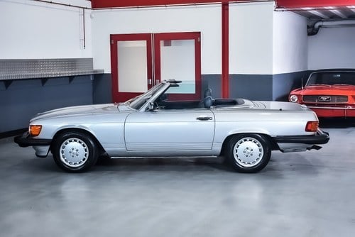 NO RESERVE - 1988 Mercedes-Benz 560 SL LHD (R107) En venta (imagen 23 de 88)