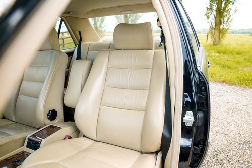 1989 Mercedes-Benz E200 (W124) For Sale (picture 37 of 109)