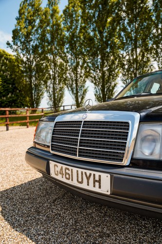 1989 Mercedes-Benz E200 (W124) For Sale (picture 94 of 109)