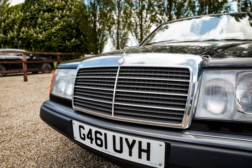1989 Mercedes-Benz E200 (W124) For Sale (picture 76 of 109)