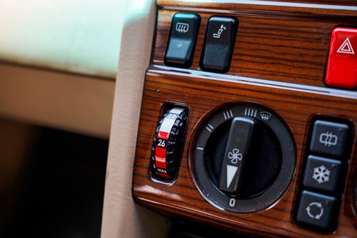 1989 Mercedes-Benz E200 (W124) For Sale (picture 30 of 109)