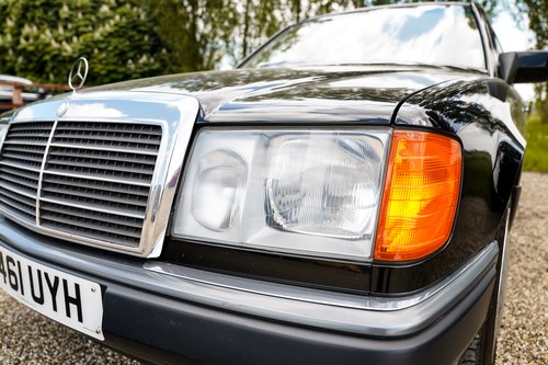 1989 Mercedes-Benz E200 (W124) For Sale (picture 75 of 109)