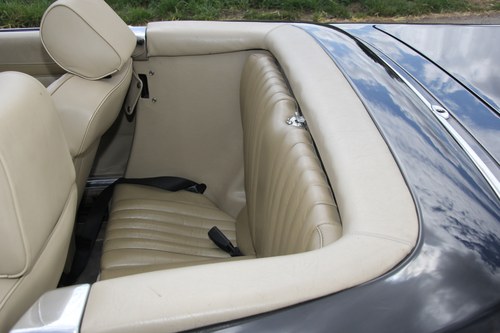 1989 Mercedes-Benz 300SL (R107) For Sale (picture 77 of 132)