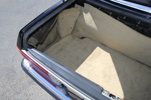 1989 Mercedes-Benz 300SL (R107) For Sale (picture 81 of 132)