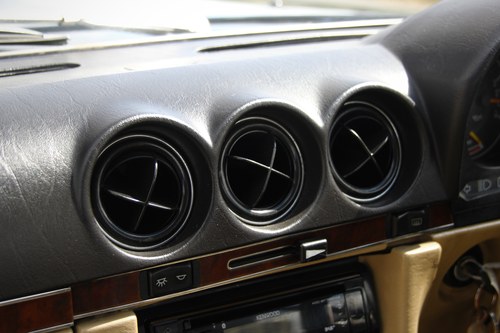 1989 Mercedes-Benz 300SL (R107) For Sale (picture 48 of 132)