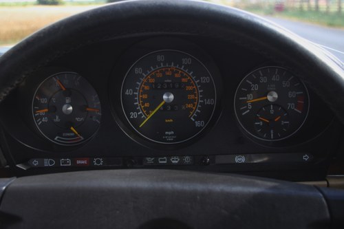 1989 Mercedes-Benz 300SL (R107) For Sale (picture 38 of 132)