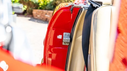 1989 Mercedes-Benz 300SL (R107) In vendita (immagine 32 di 127)