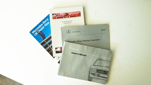 1989 Mercedes-Benz 300SL (R107) In vendita (immagine 103 di 127)