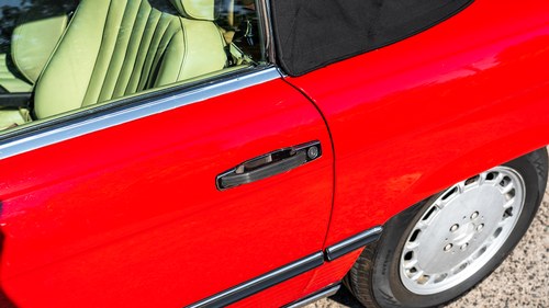 1989 Mercedes-Benz 300SL (R107) In vendita (immagine 79 di 127)