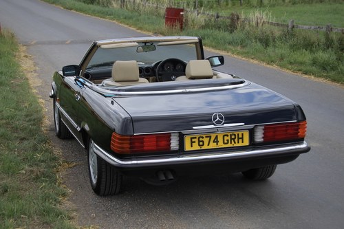 1989 Mercedes-Benz 300SL (R107) For Sale (picture 3 of 132)